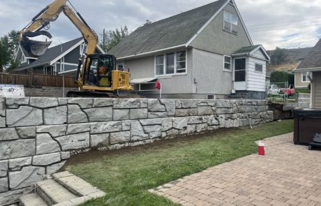 Side View of finished Verti Block retaining wall installed by DNM Enterprises